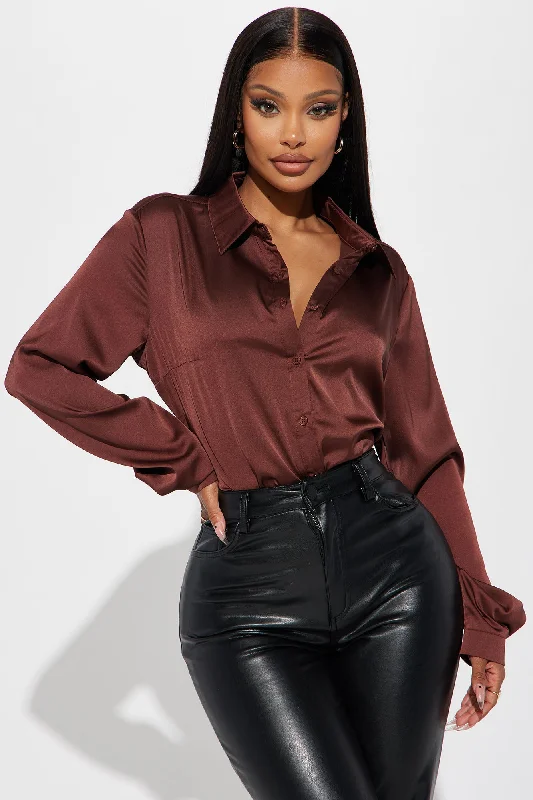 Smooth Talkin' Button Down Top - Brown